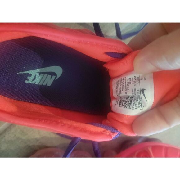 Nike Air Vapormax Plus Bright Crimson Size 6 Neon Running Athletic Sneaker‎ - Picture 6 of 8